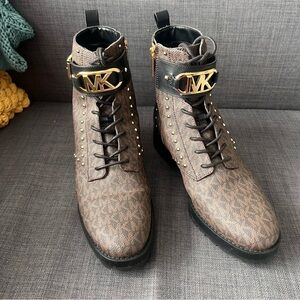 Michael Kors Kincaid women’s size 9M Brown Lace-Up studded combat Boots